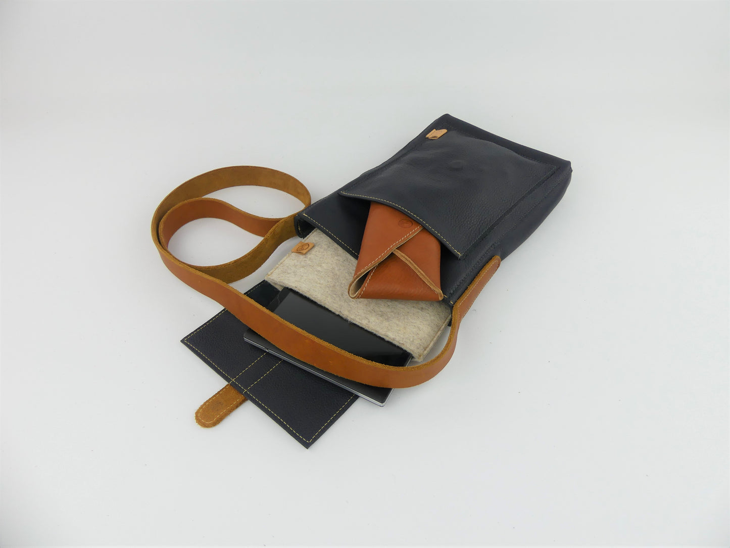 Crossbag "CAASTEN", Leder