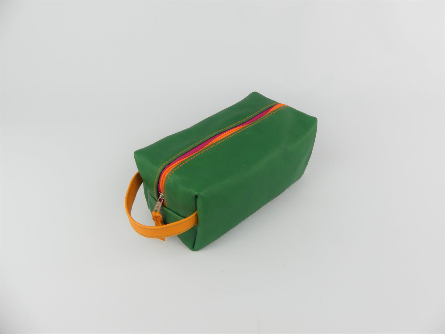Kulturtasche "STINE", pflanzlich gegerbtes Leder